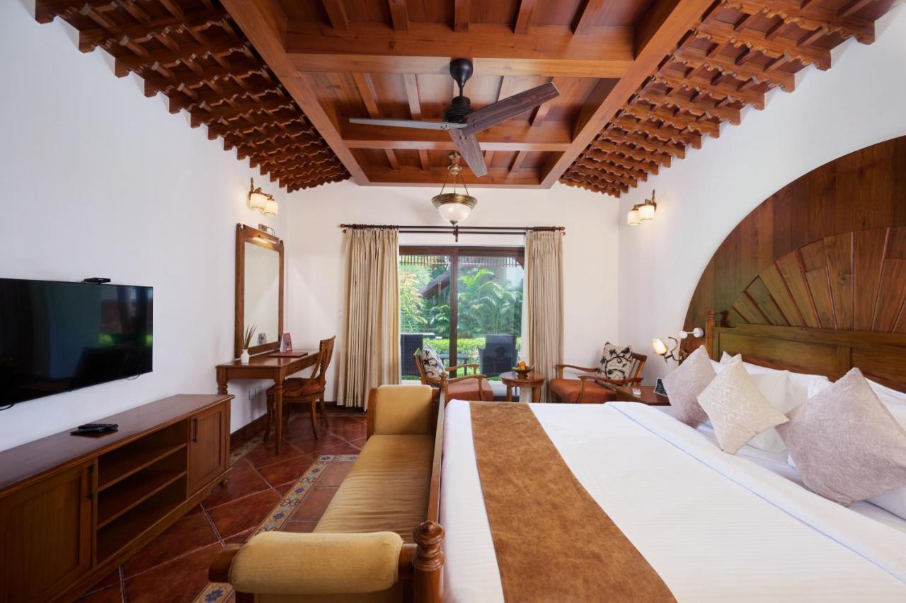 Gokulam Grand Resort & Spa, Kumarakom Exterior foto