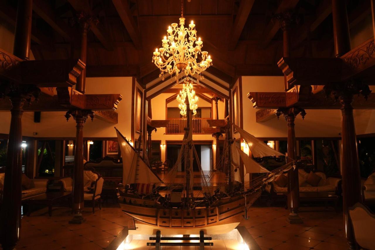 Gokulam Grand Resort & Spa, Kumarakom Exterior foto
